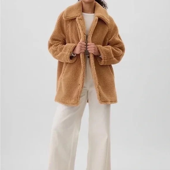 GAP Jackets & Blazers - GAP Sherpa Teddy Coat Camel Brown Y2K Winter Glam Oversized Jacket SMALL Cozy